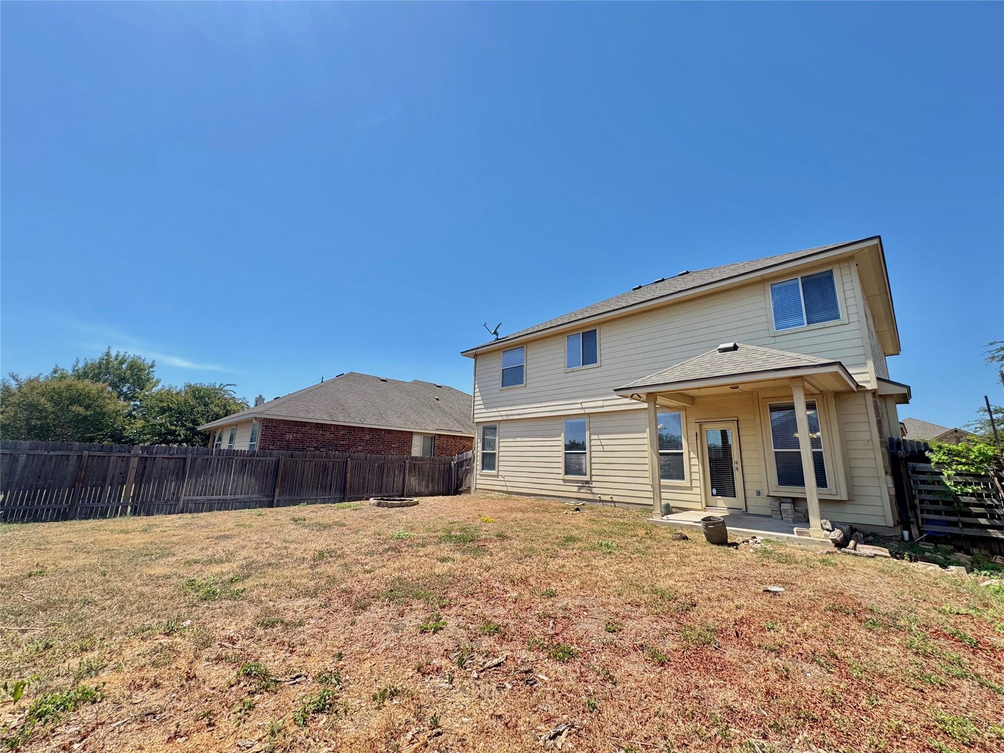 1912 Golden Arrow Ave Property Photo 18