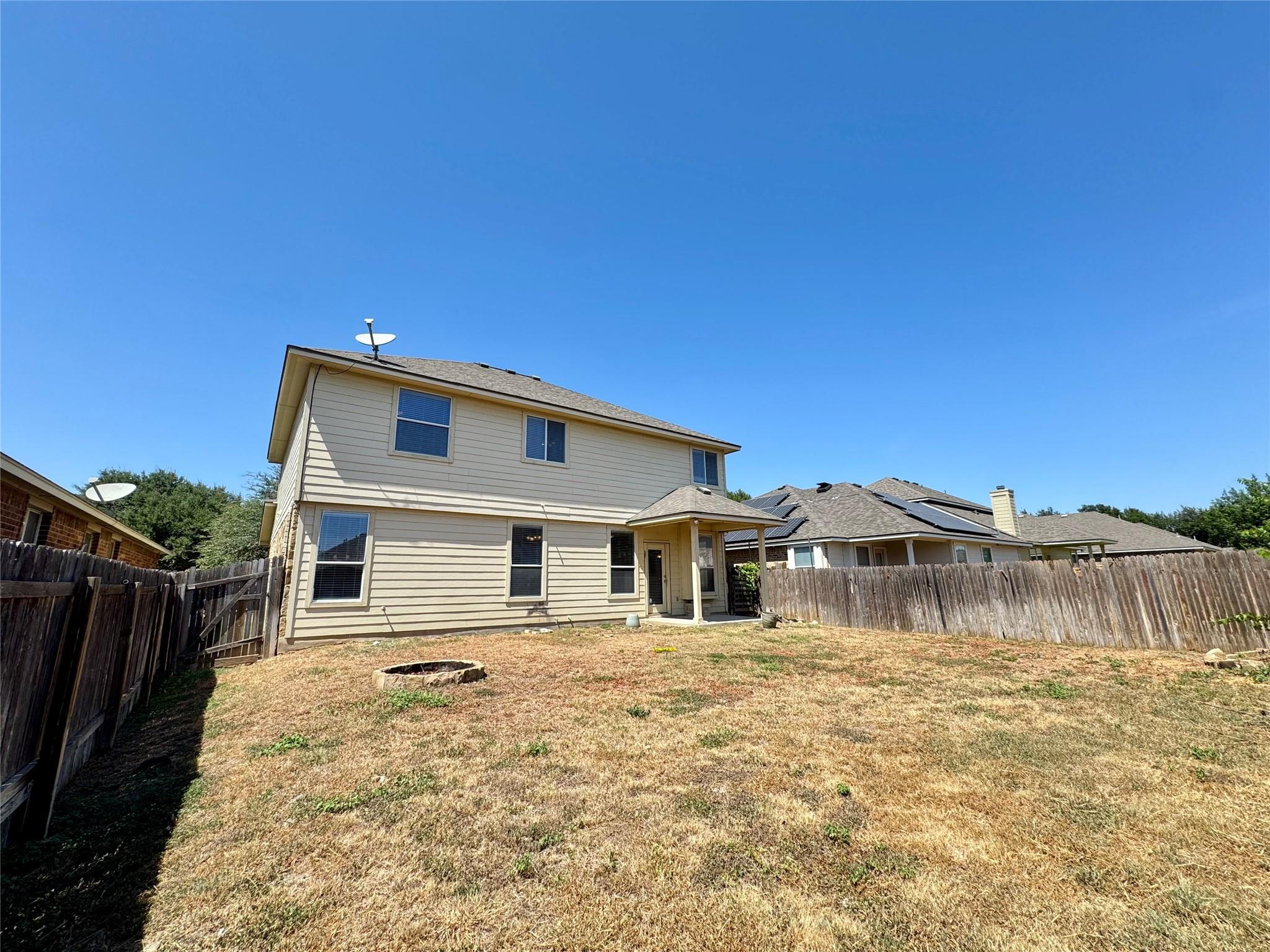 1912 Golden Arrow Ave Property Photo 19