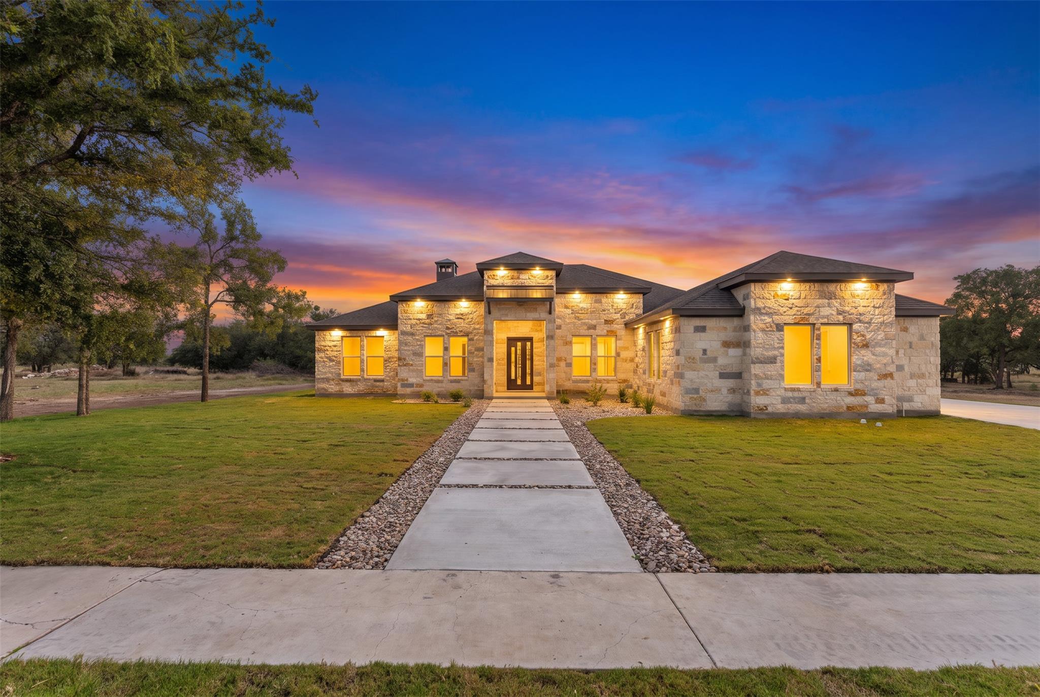 262 Sunday Dr Property Photo 1