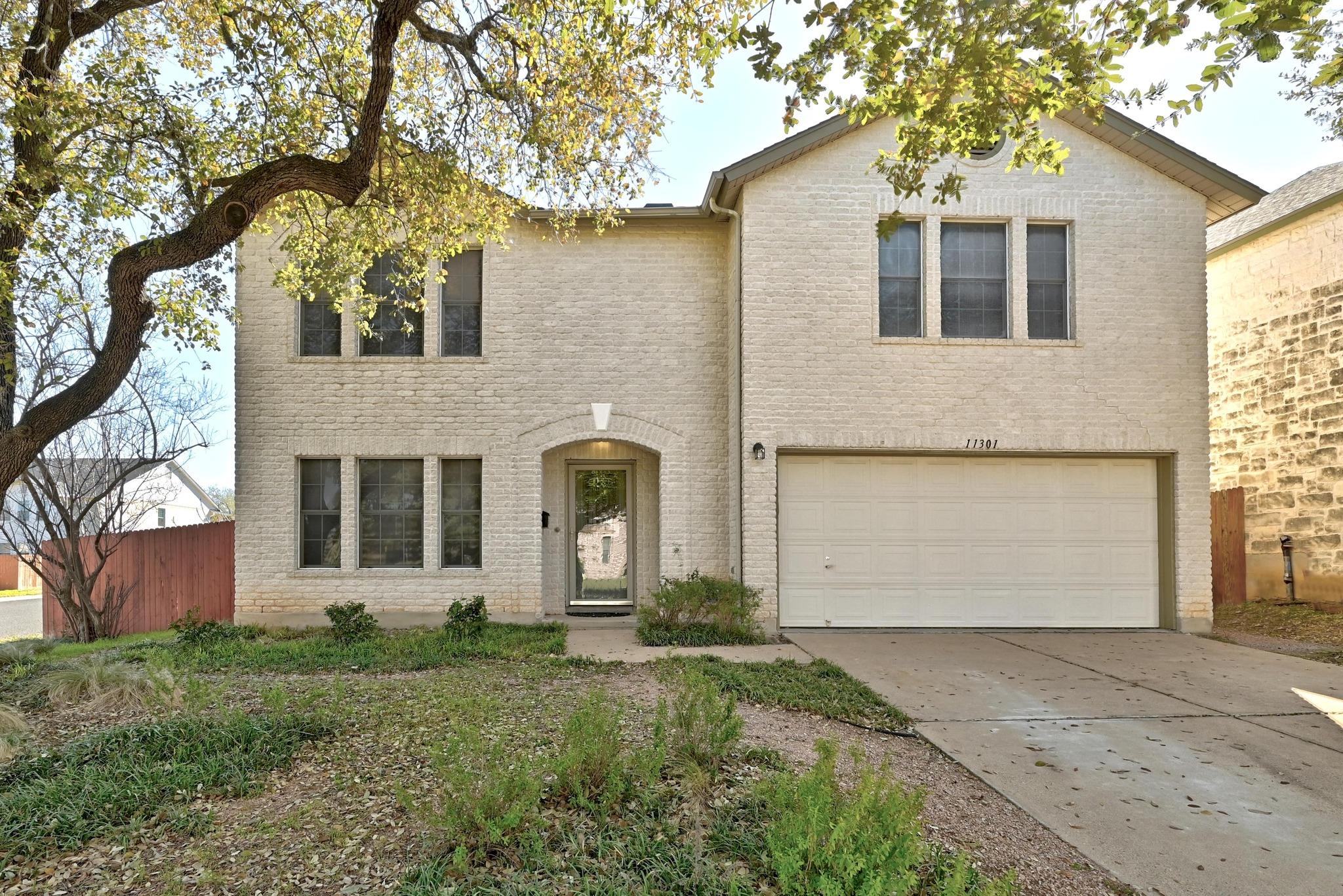 11301 Blairview Ln Property Photo