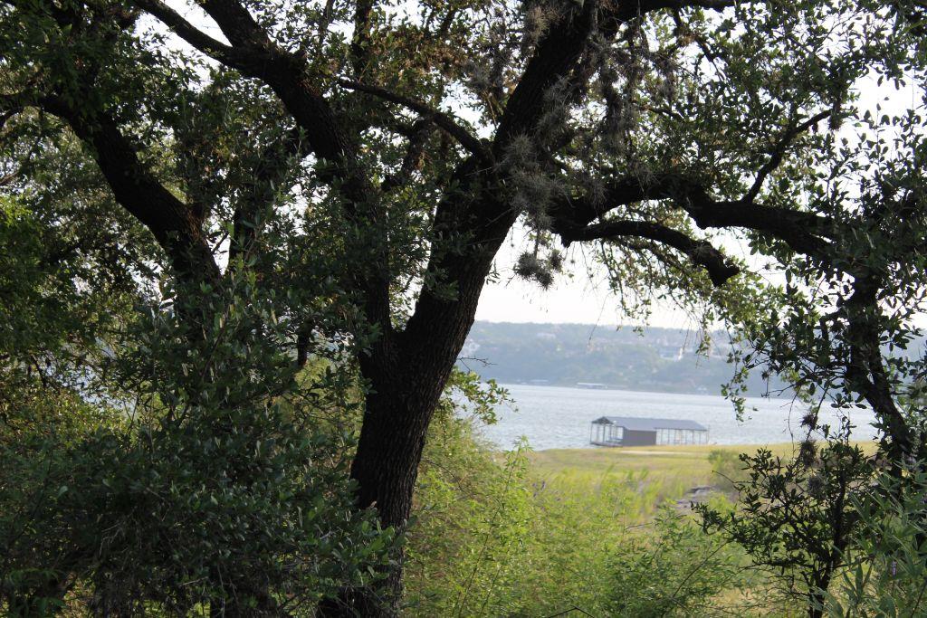 738 Deckhouse Dr Property Photo 3