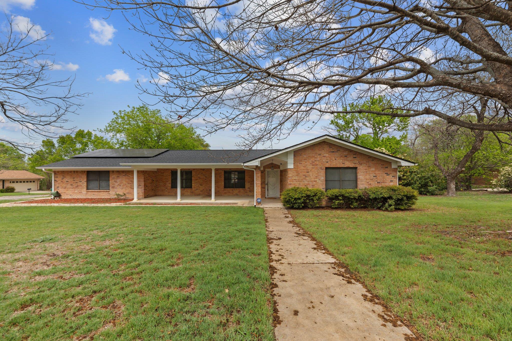 103 W Woodlawn Dr Property Photo