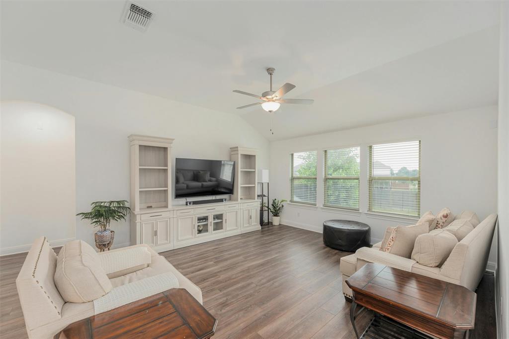 1808 Donetto Dr Property Photo 8