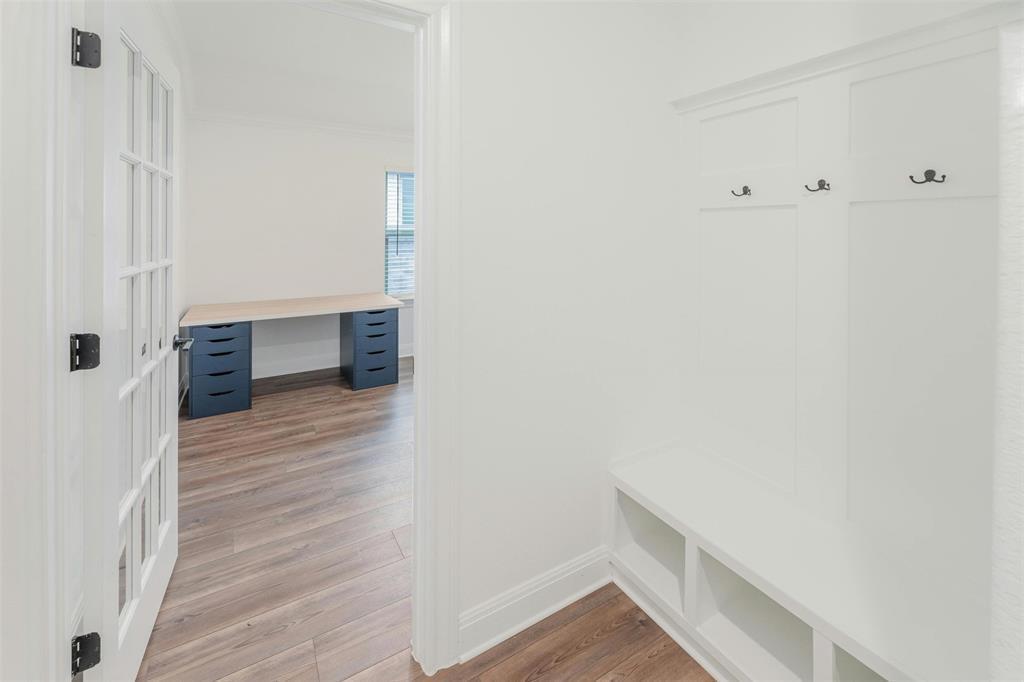 1808 Donetto Dr Property Photo 17