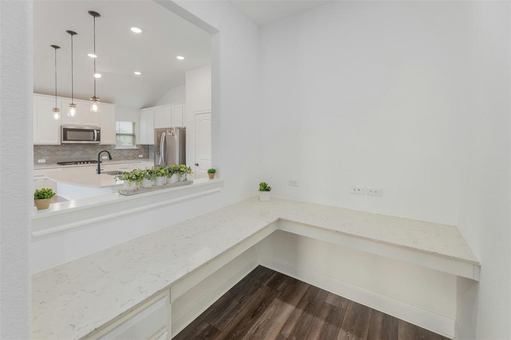 1808 Donetto Dr Property Photo 18