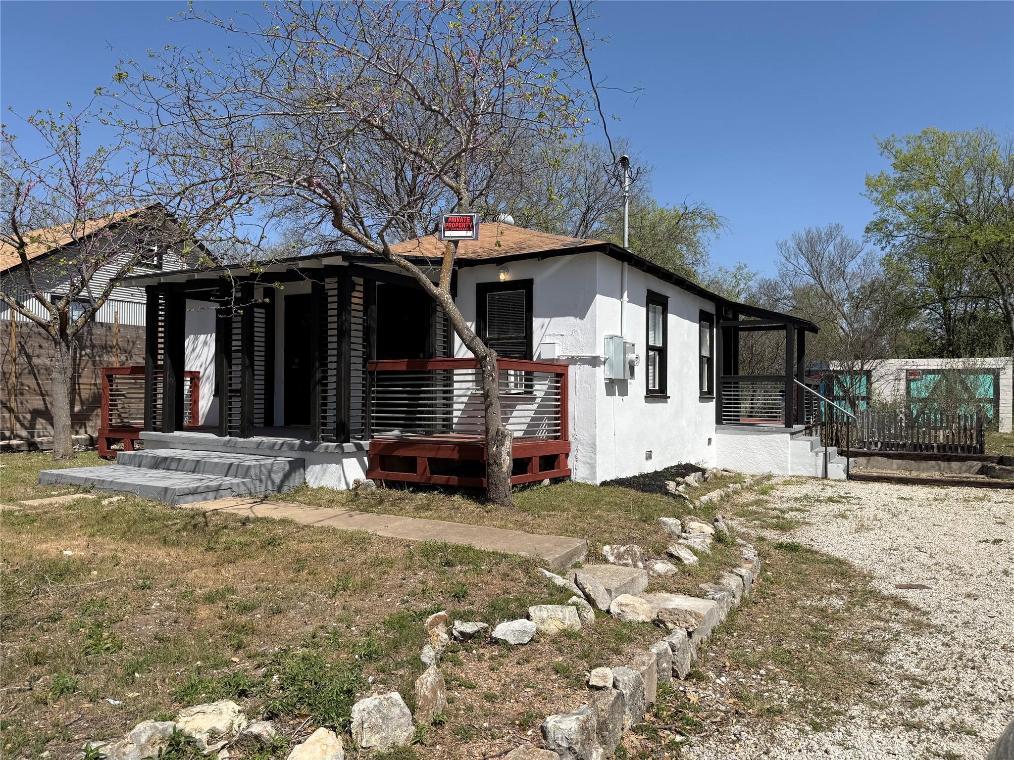 820 Morrow St Property Photo