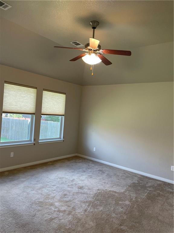 18413 Falcon Pointe Blvd Property Photo 10