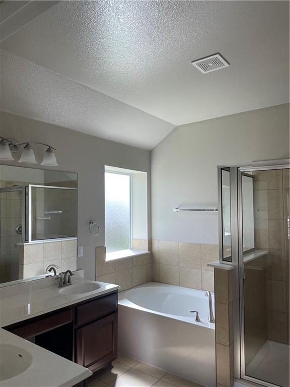 18413 Falcon Pointe Blvd Property Photo 11