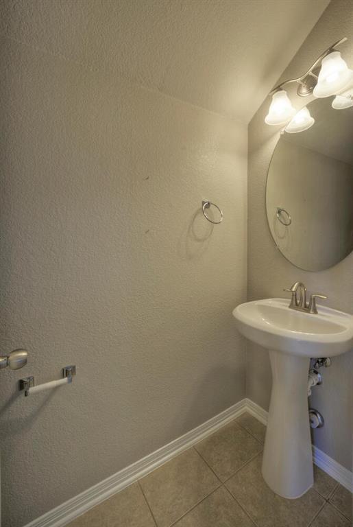 18413 Falcon Pointe Blvd Property Photo 21