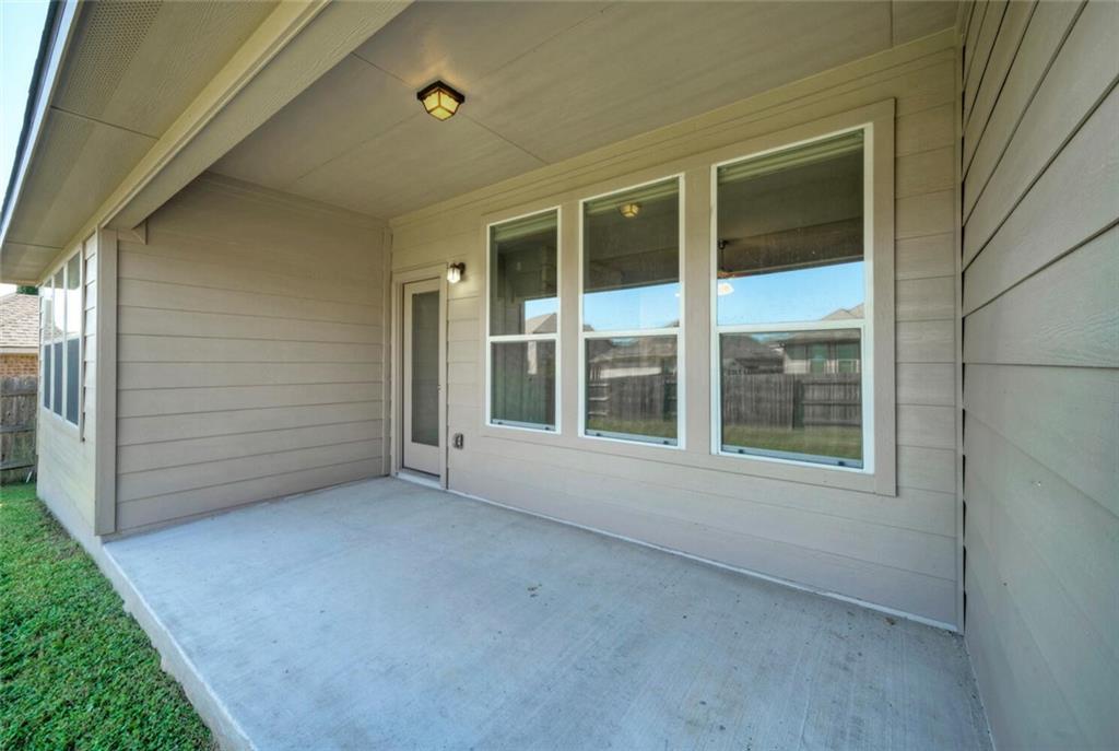 18413 Falcon Pointe Blvd Property Photo 22
