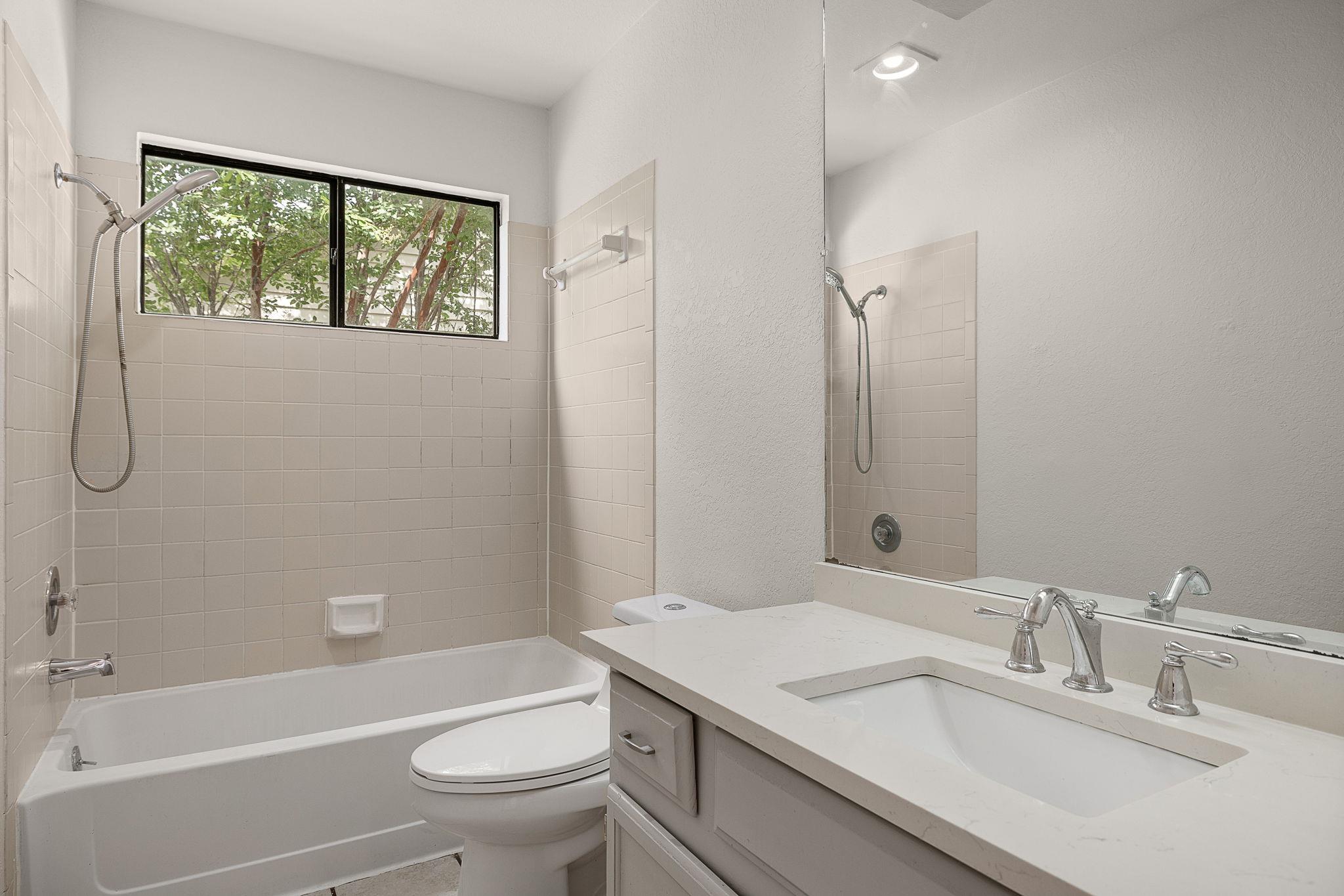 8905 Bridgewood Trl Property Photo 26