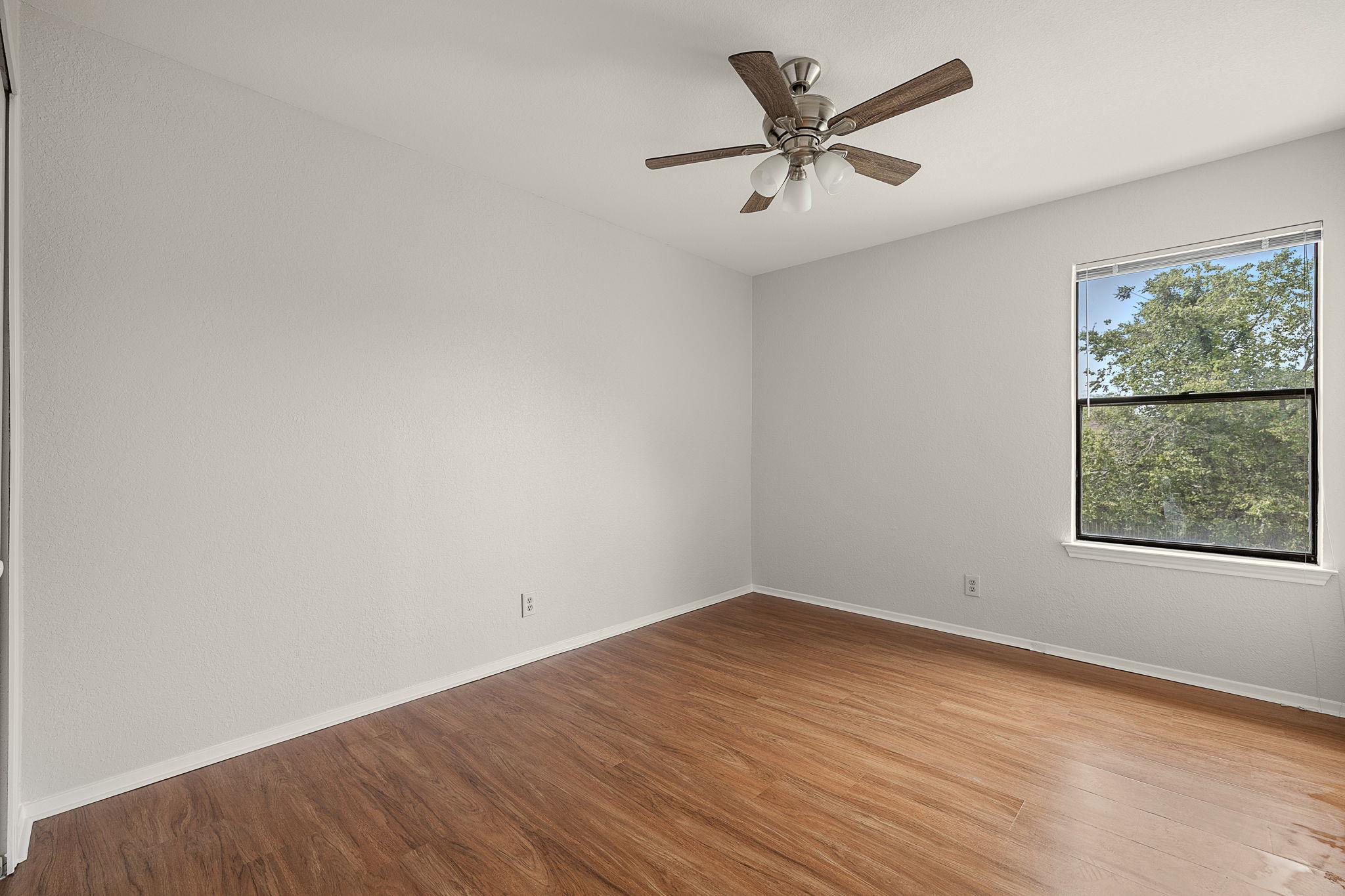 8905 Bridgewood Trl Property Photo 32