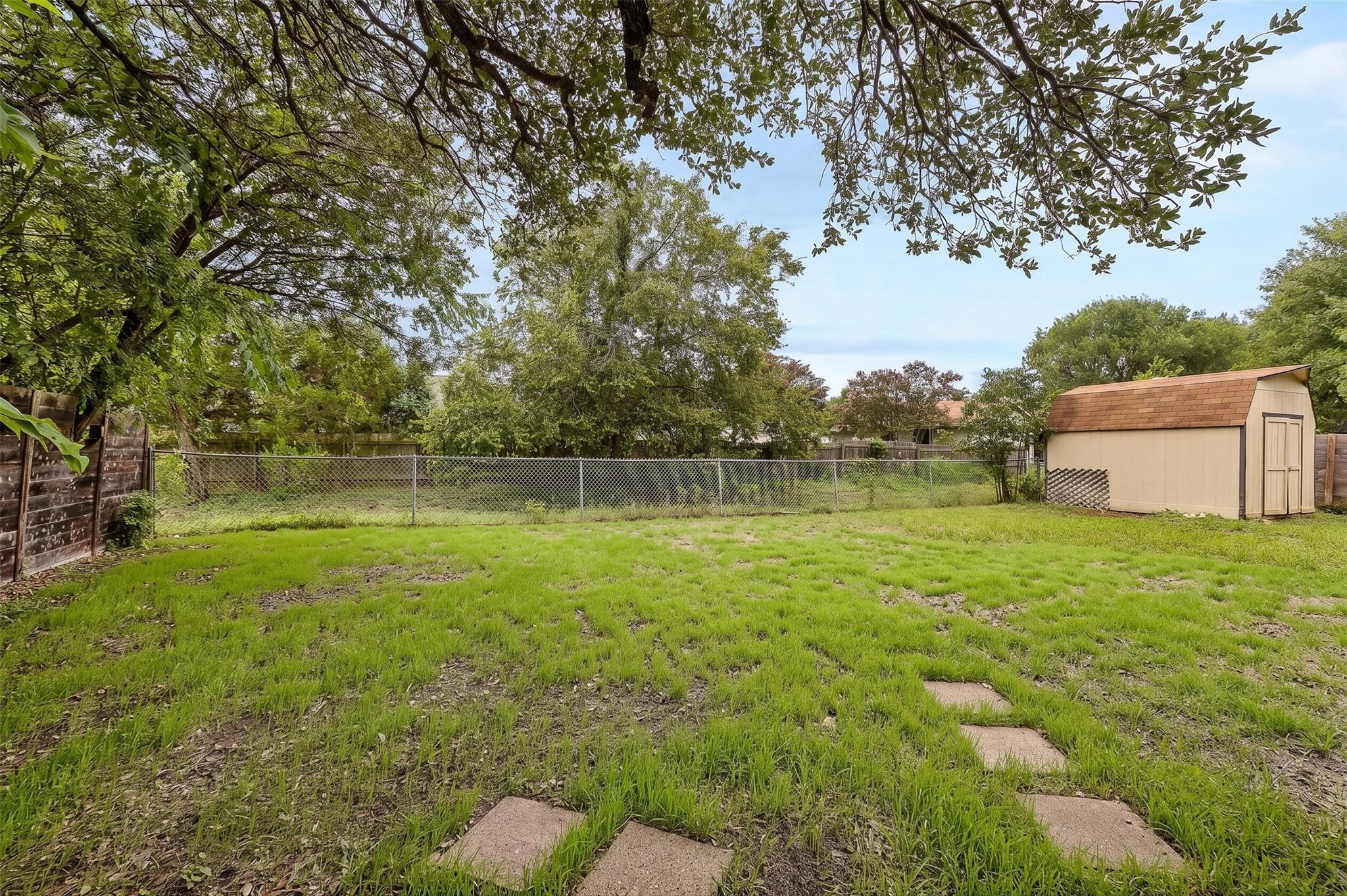 8905 Bridgewood Trl Property Photo 38