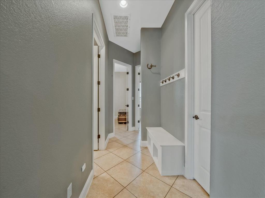910 Wild Rose Dr Property Photo 23