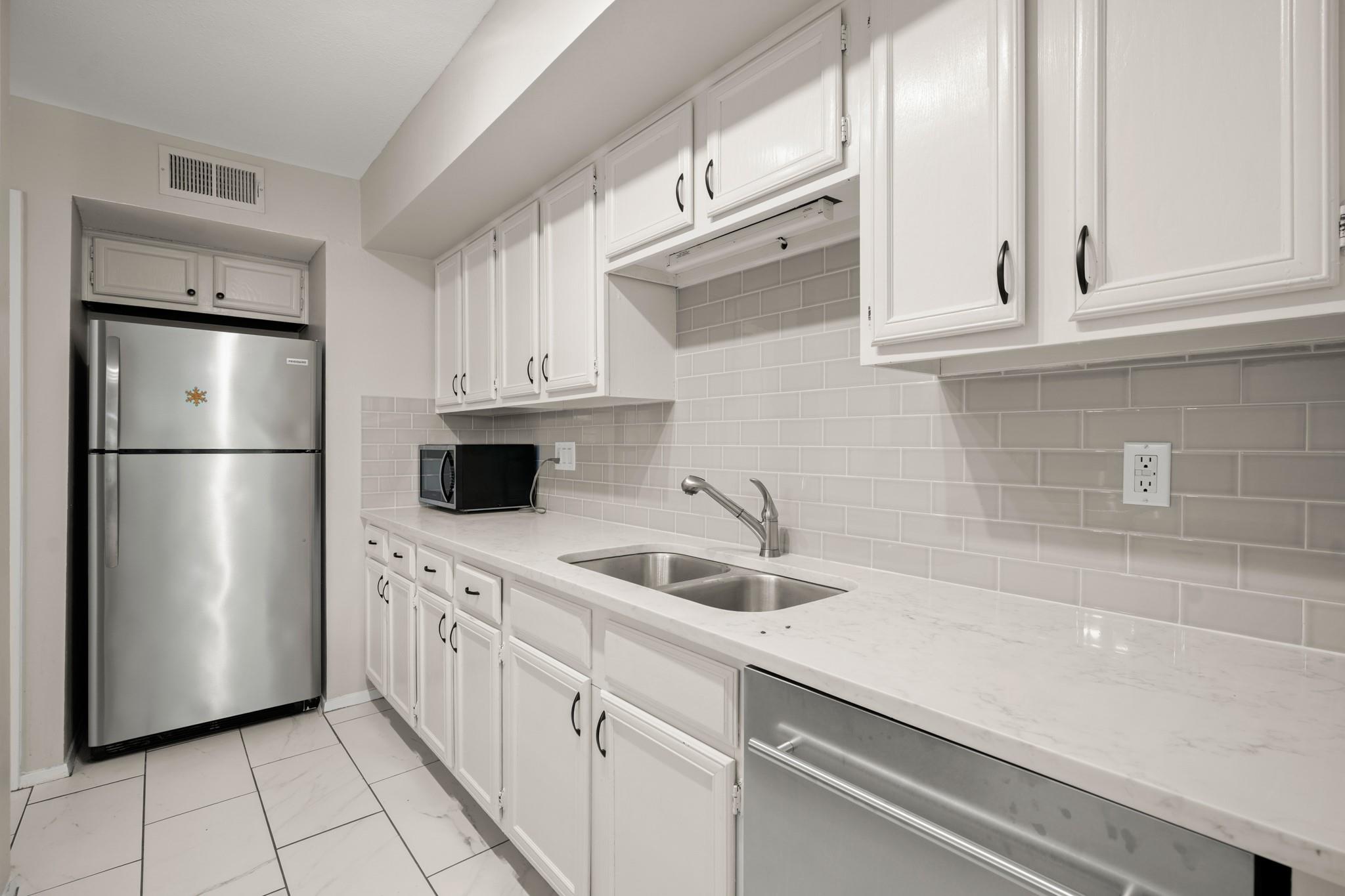 4159 Steck Ave #226 Property Photo 11
