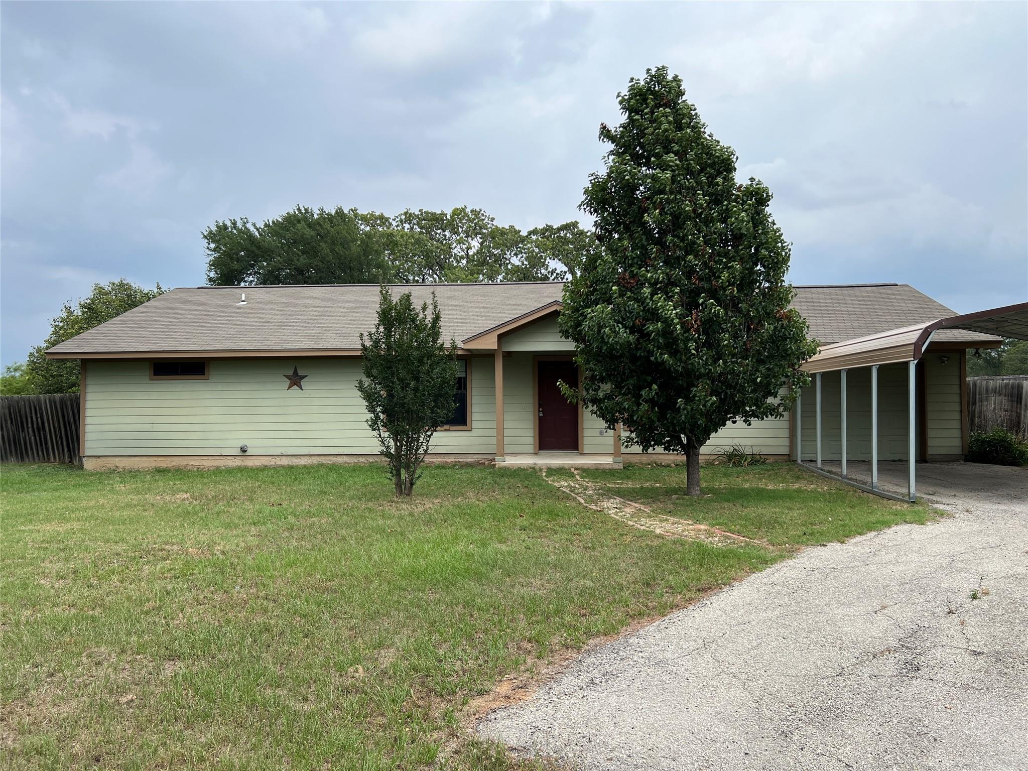 100 Acorn Trl Property Photo