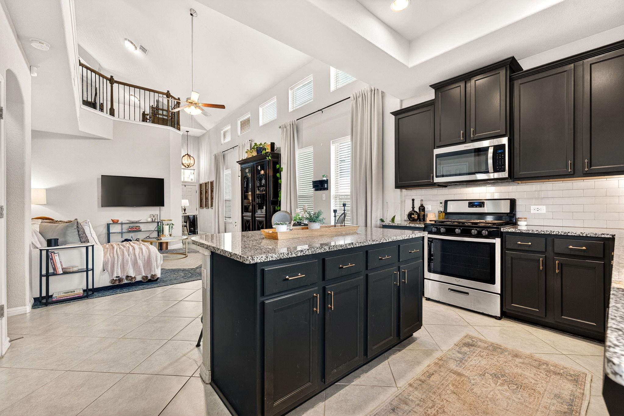1318 Jenkins Bnd Property Photo 3