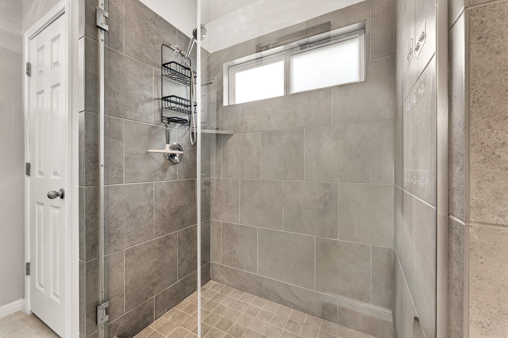 1318 Jenkins Bnd Property Photo 13