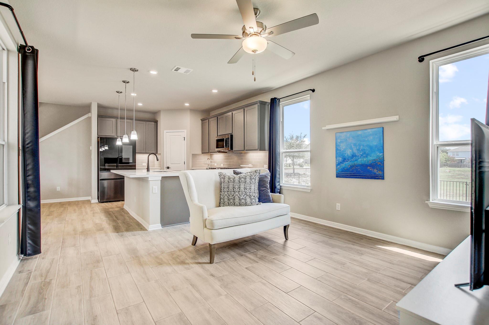 1624 Coral Sunrise Trl Property Photo 14