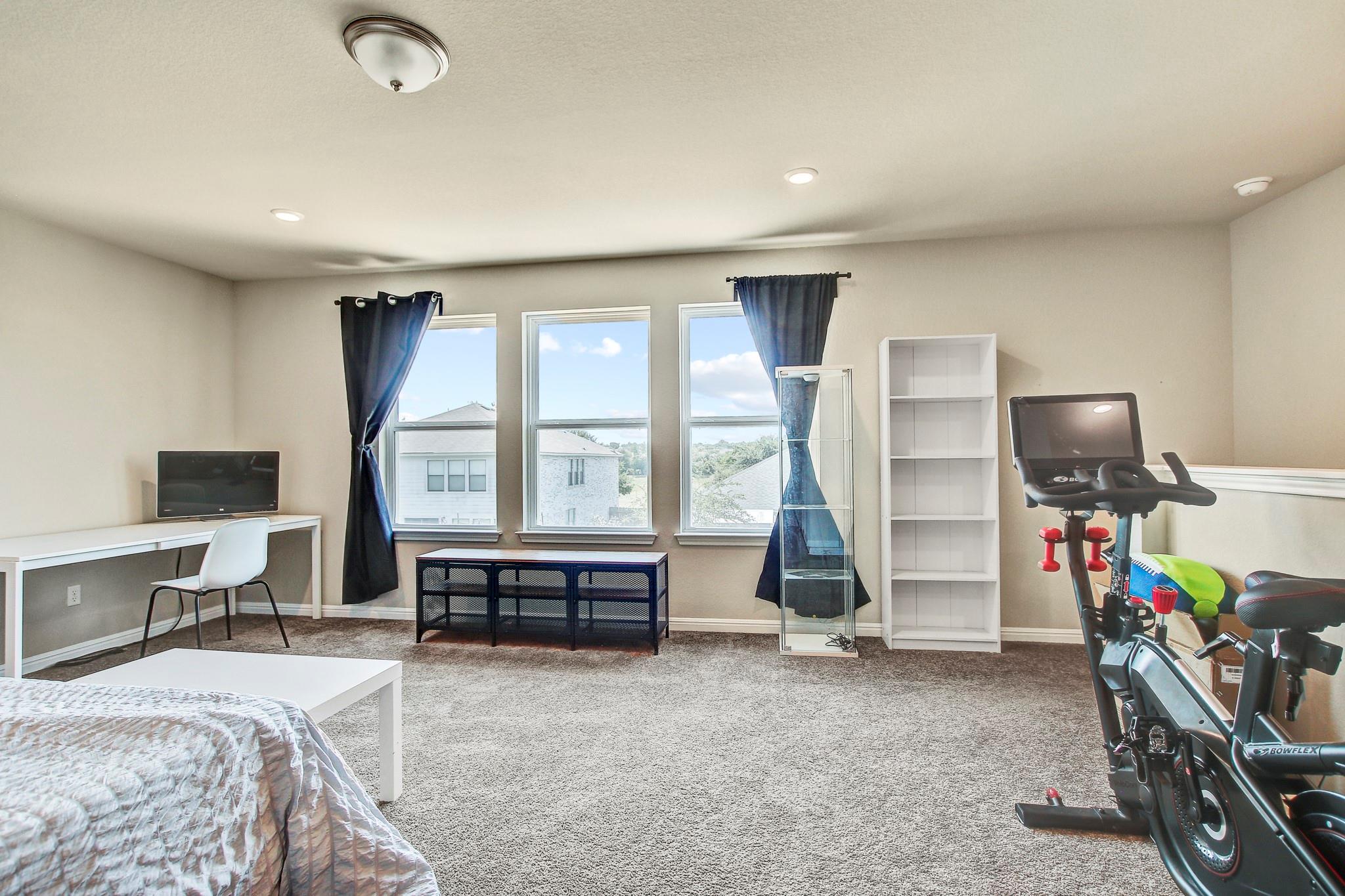1624 Coral Sunrise Trl Property Photo 30