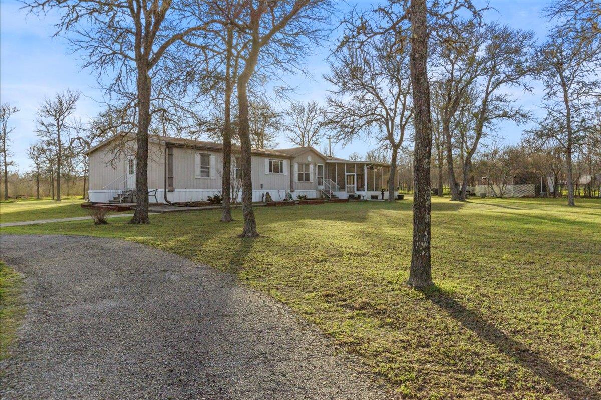 197 Oak Forest Dr Property Photo