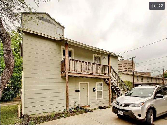 605 Elmwood PL B Property Photo 1