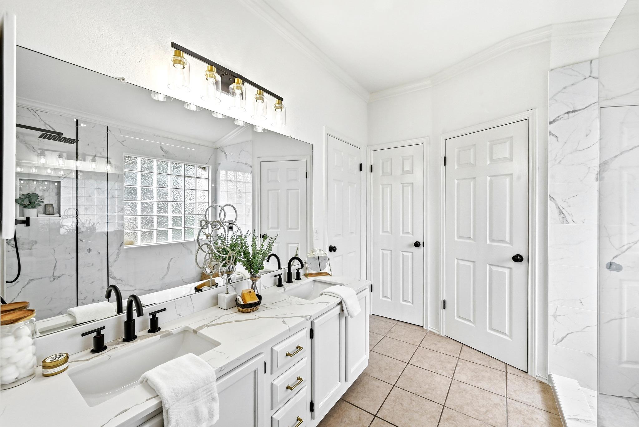 15525 Ozone Pl Property Photo 4
