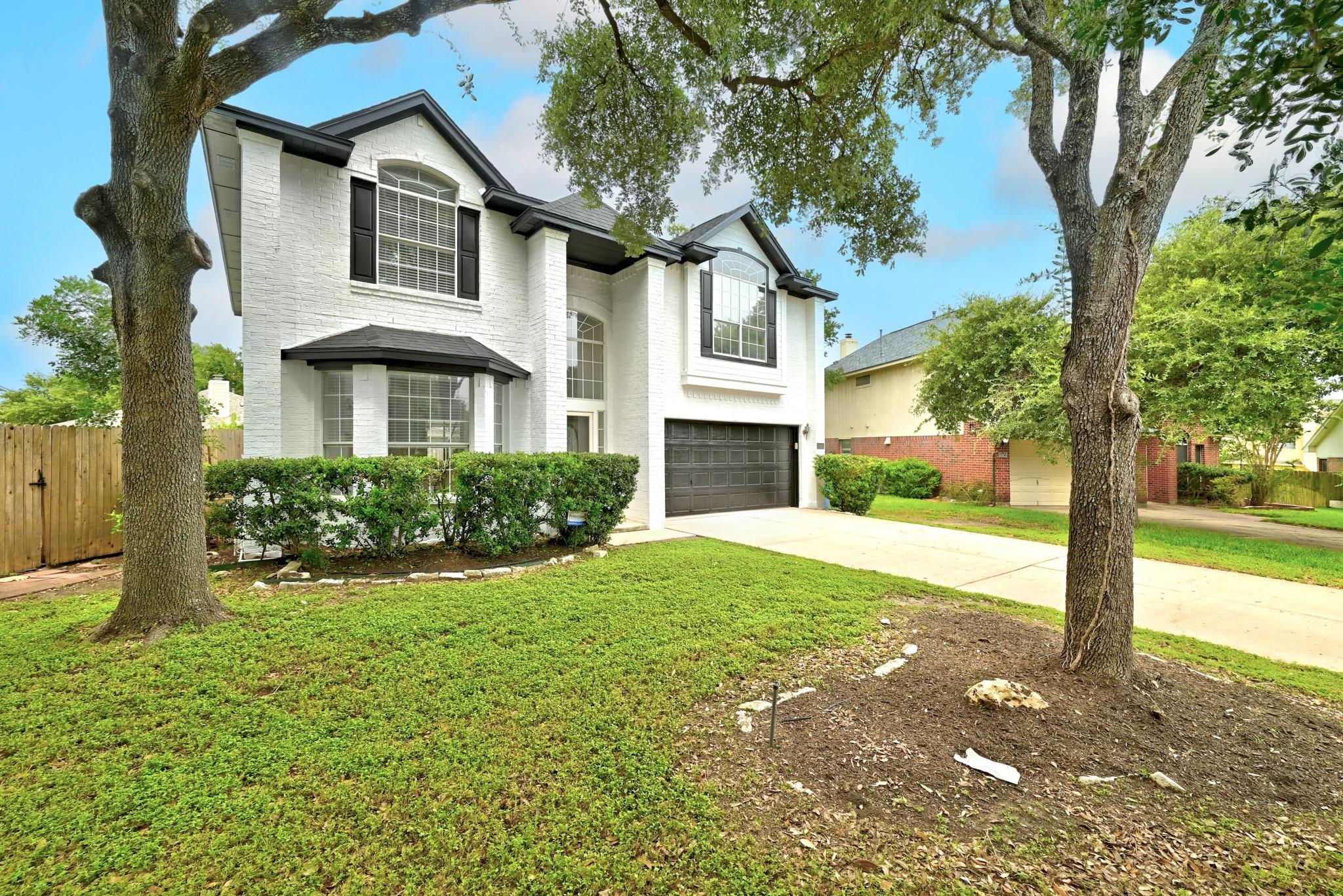 15525 Ozone Pl Property Photo 5