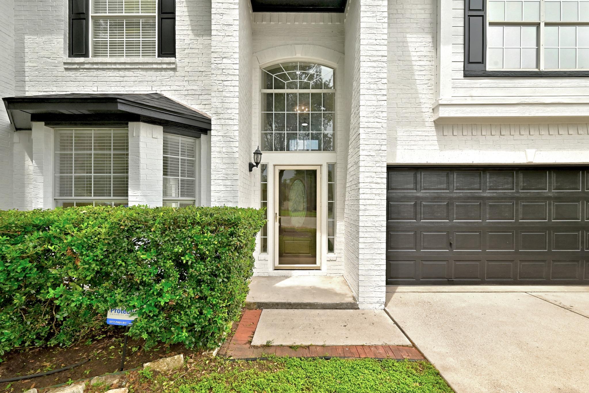 15525 Ozone Pl Property Photo 6