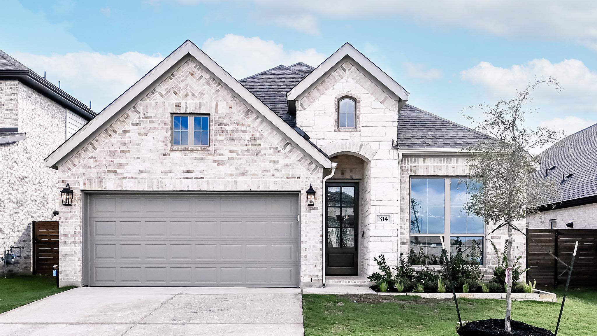 314 Watersong Bnd Property Photo 1