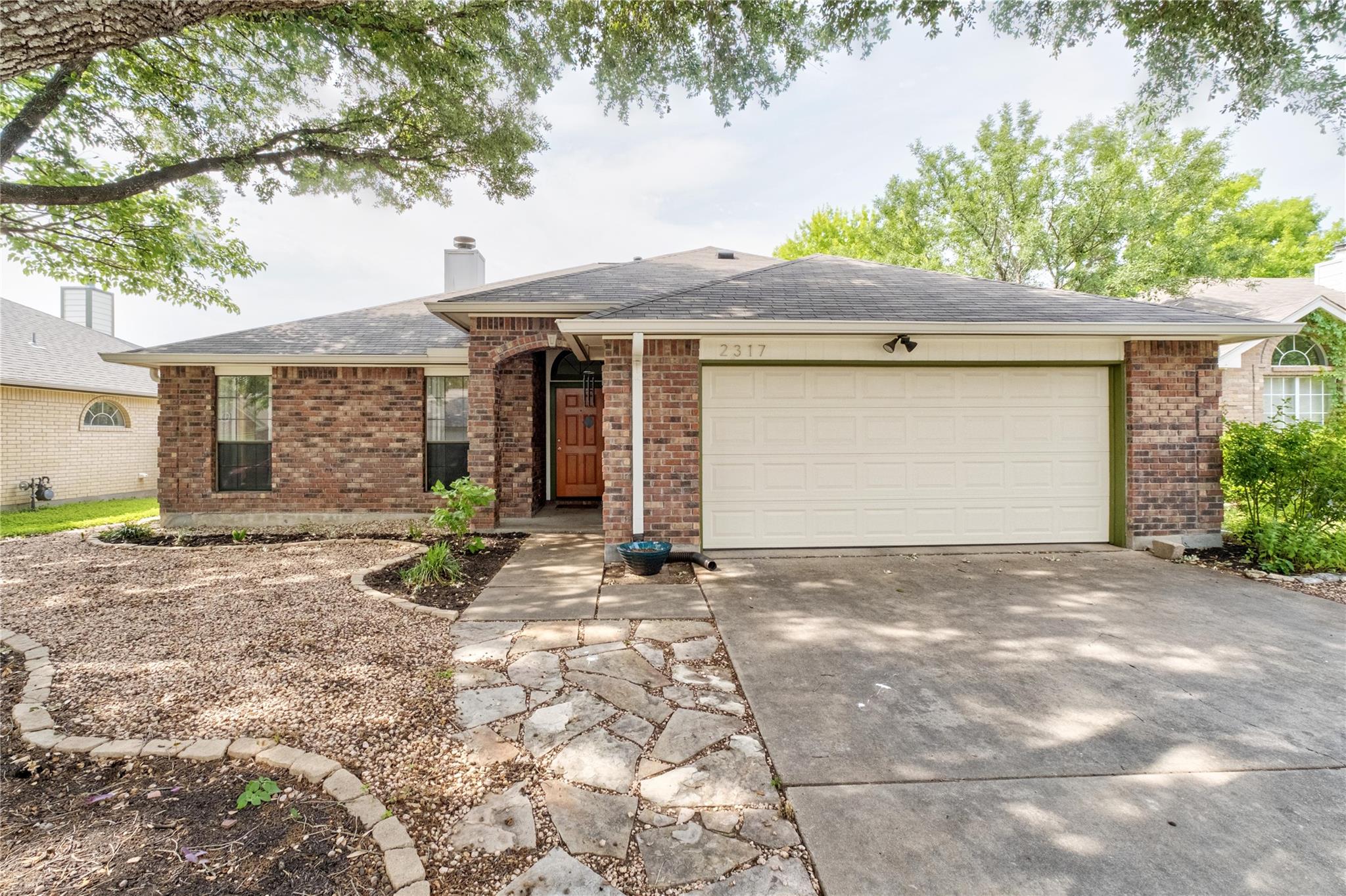 2317 Sycamore Trl Property Photo 1