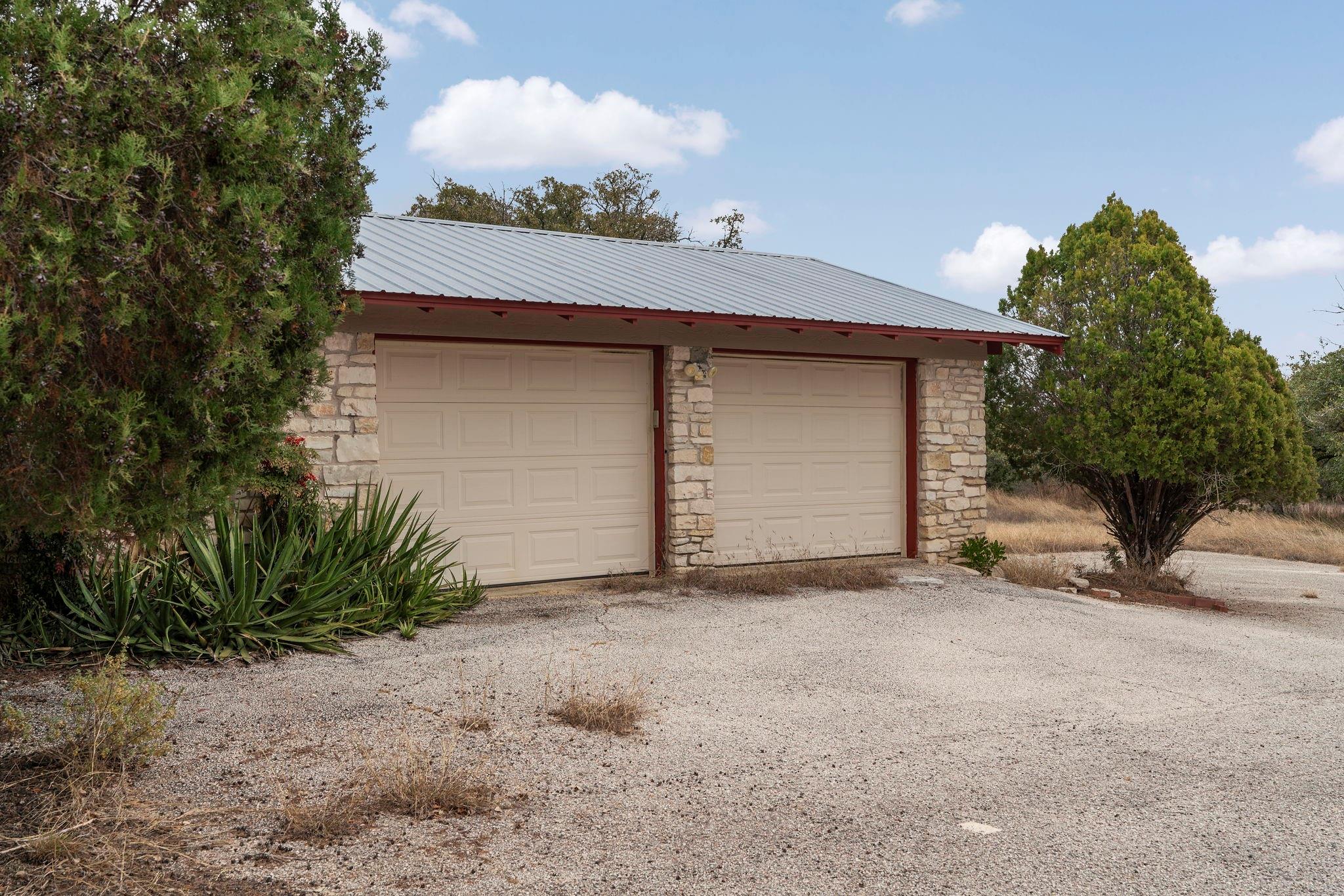 21418 Kathy Ln Property Photo 7