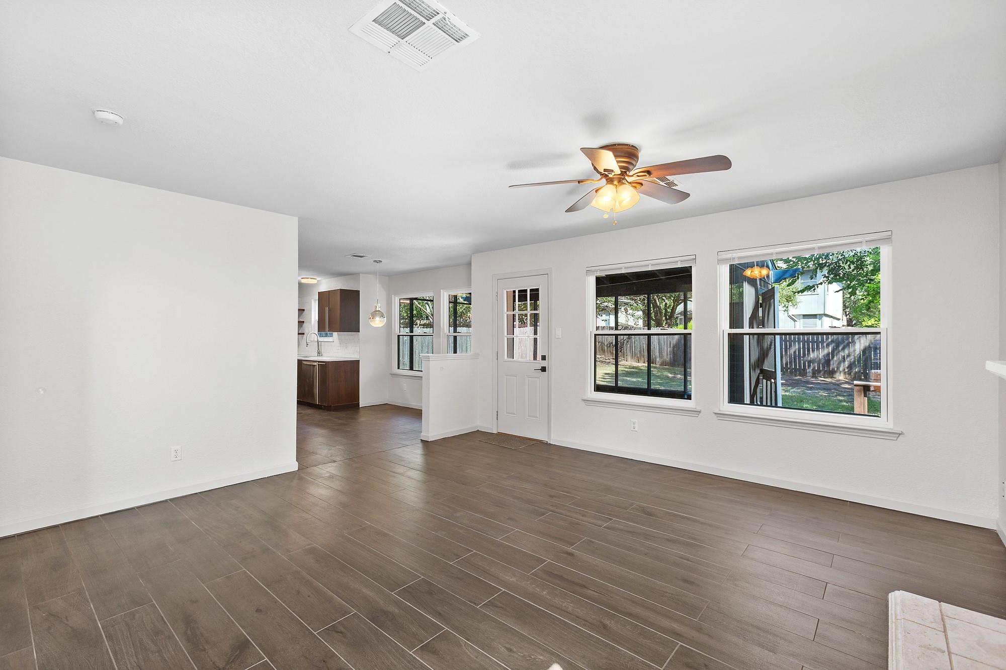 1310 Strickland Dr Property Photo 3