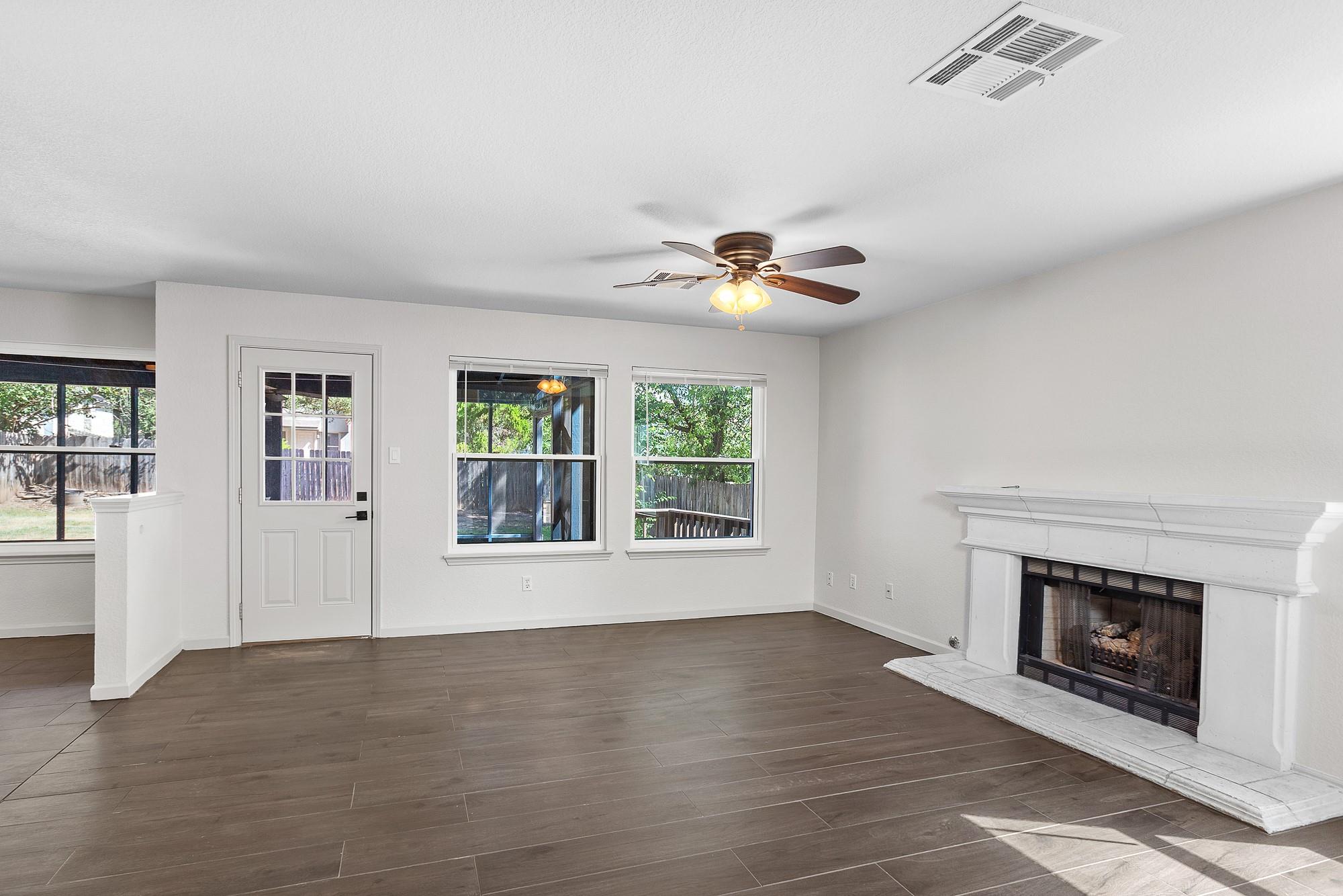 1310 Strickland Dr Property Photo 6