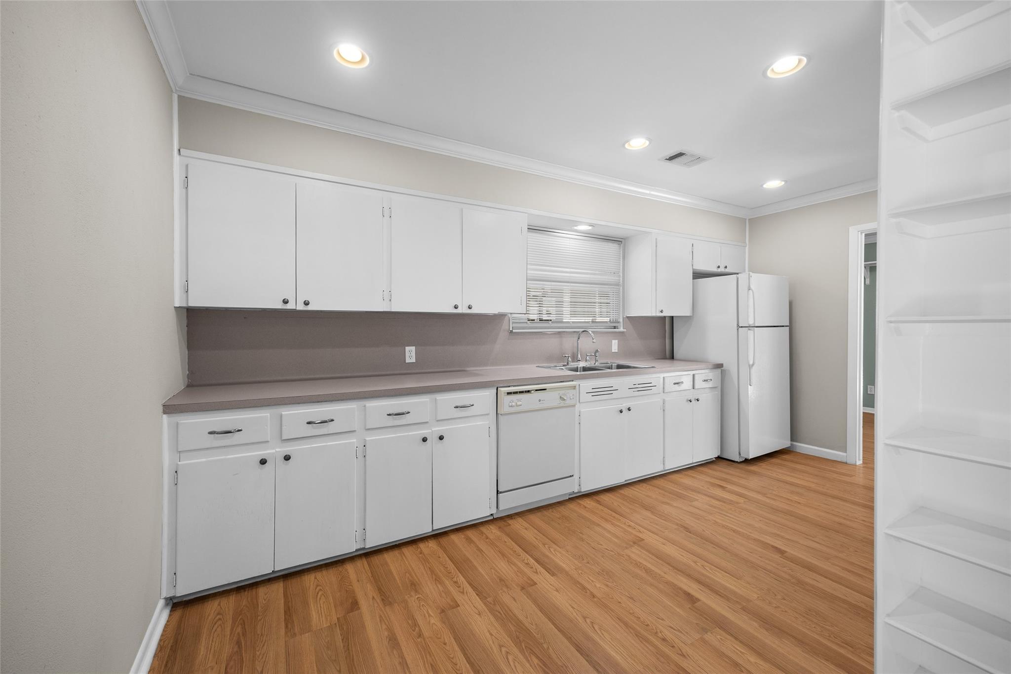 1404 Briarcliff Blvd Property Photo 3
