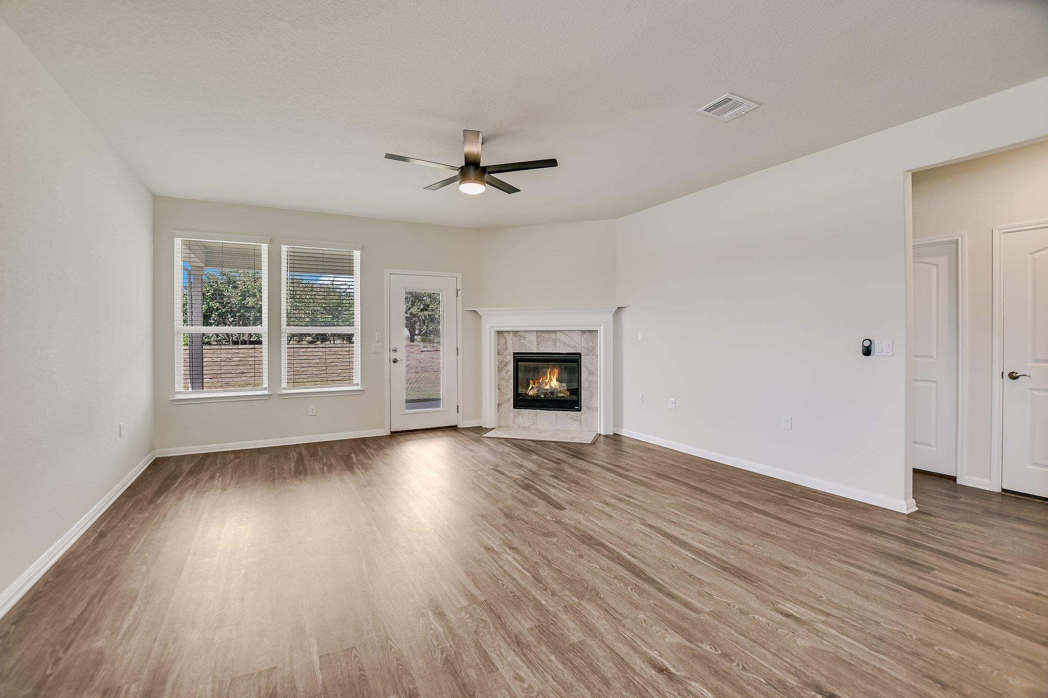 201 Hanging Star Ln Property Photo 11