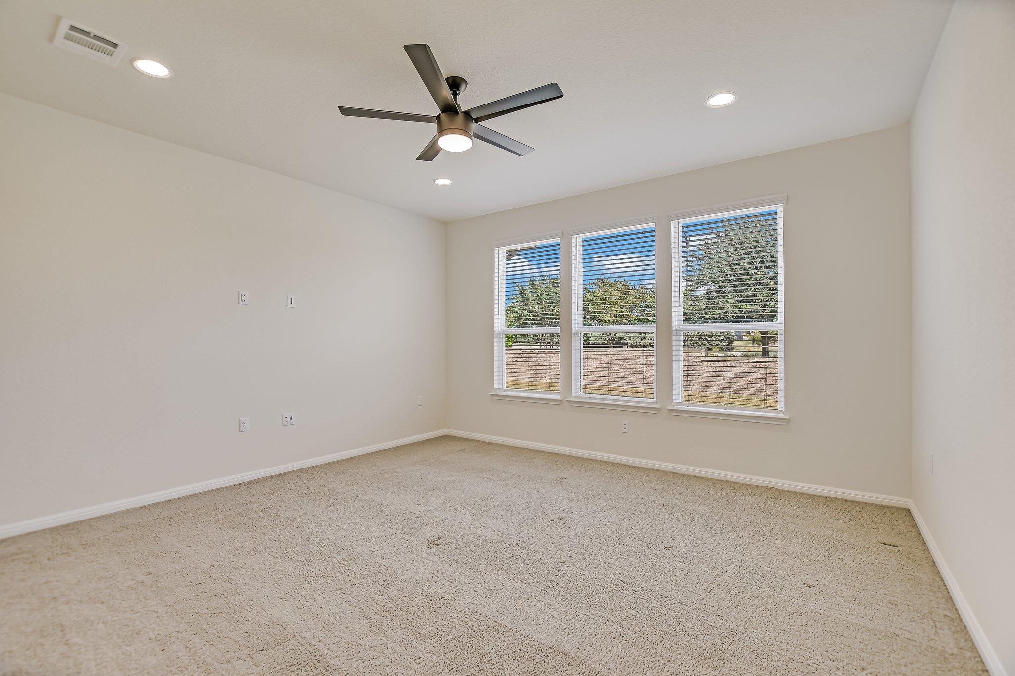 201 Hanging Star Ln Property Photo 12