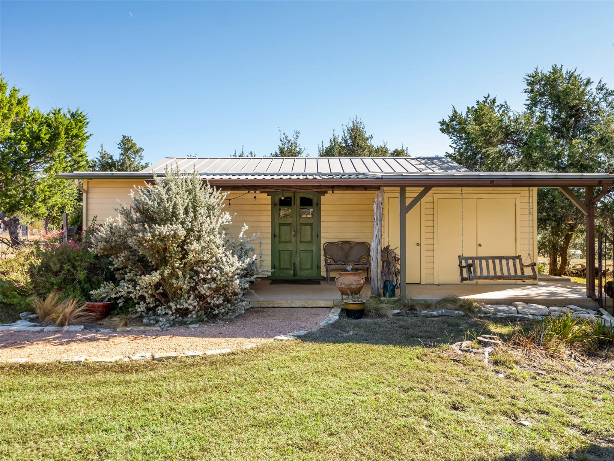 483 E Grand Oaks Dr Property Photo 8