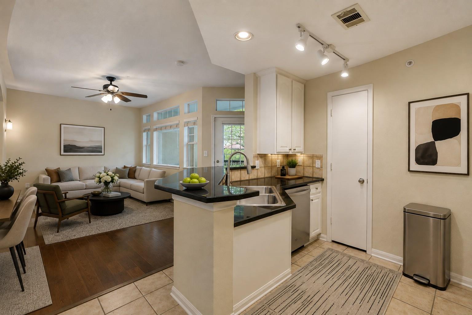 9525 N Capital Of Texas Hwy #414 Property Photo 3
