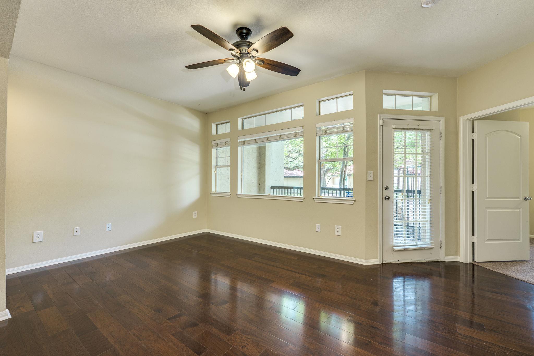 9525 N Capital Of Texas Hwy #414 Property Photo 5