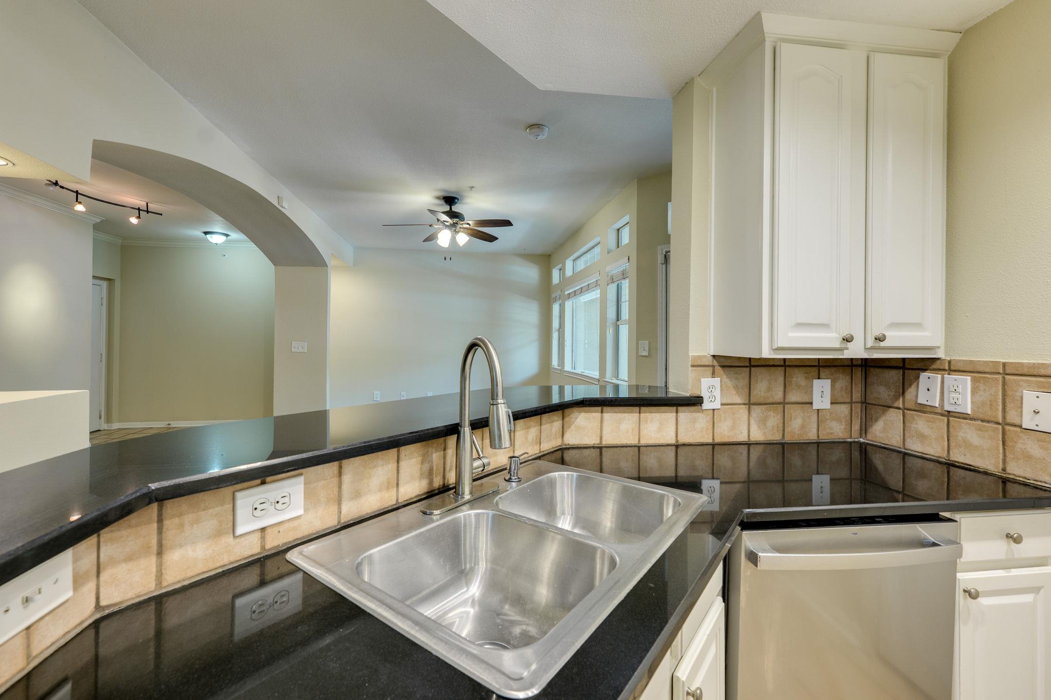 9525 N Capital Of Texas Hwy #414 Property Photo 9