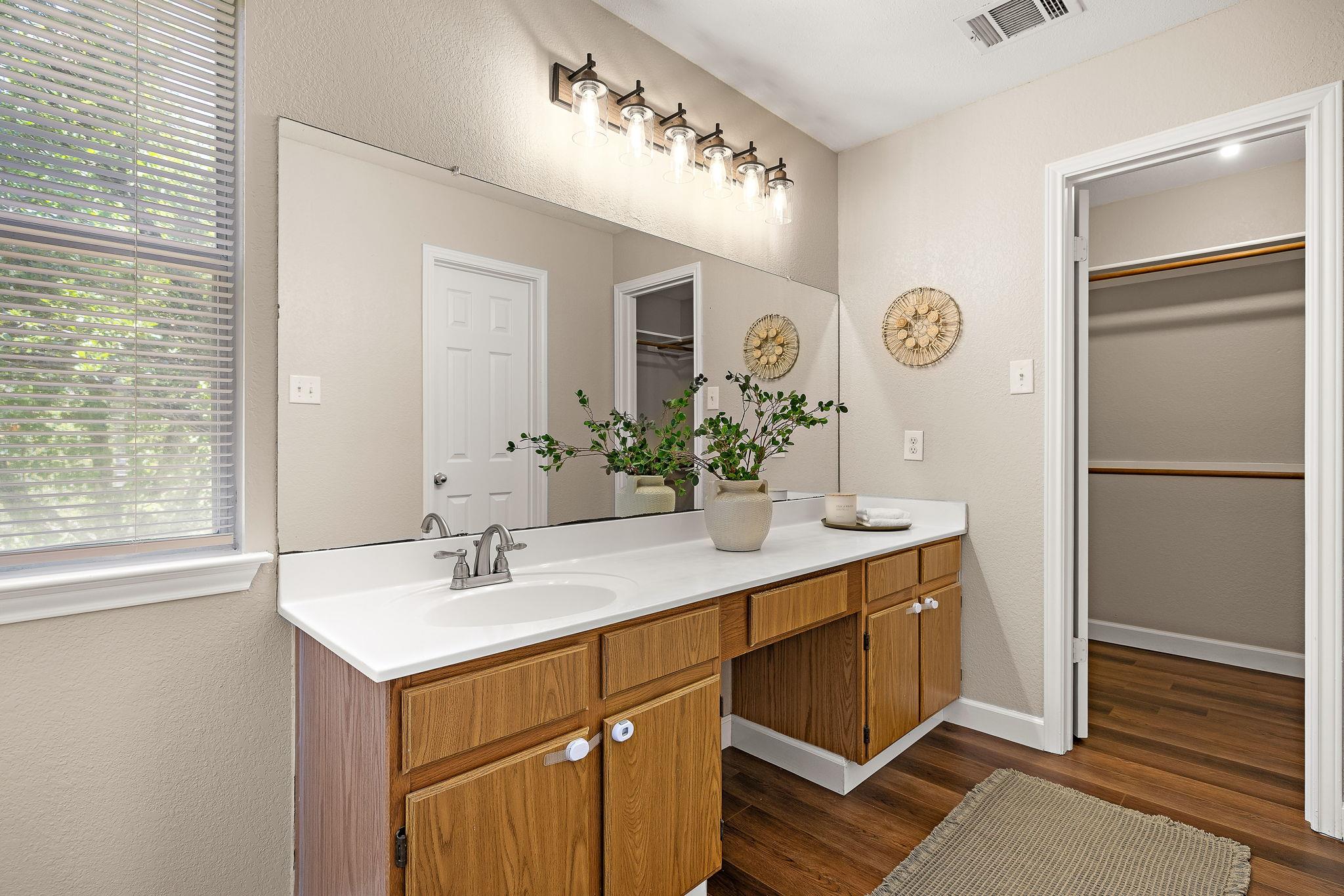 1201 Cedar Hills Blvd Property Photo 20