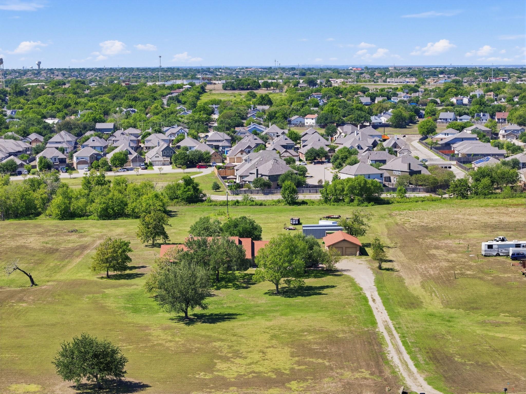 2432924 Property Photo 5