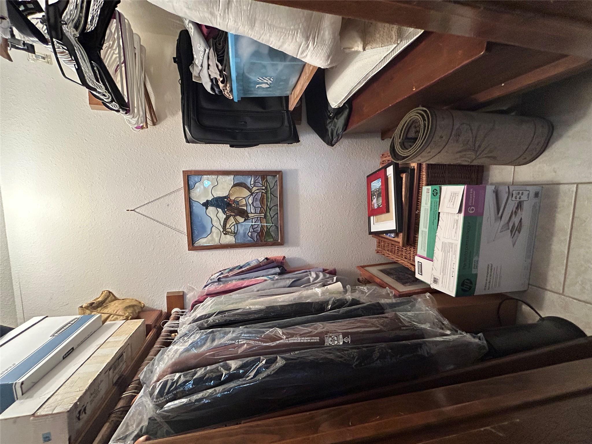 2432924 Property Photo 27