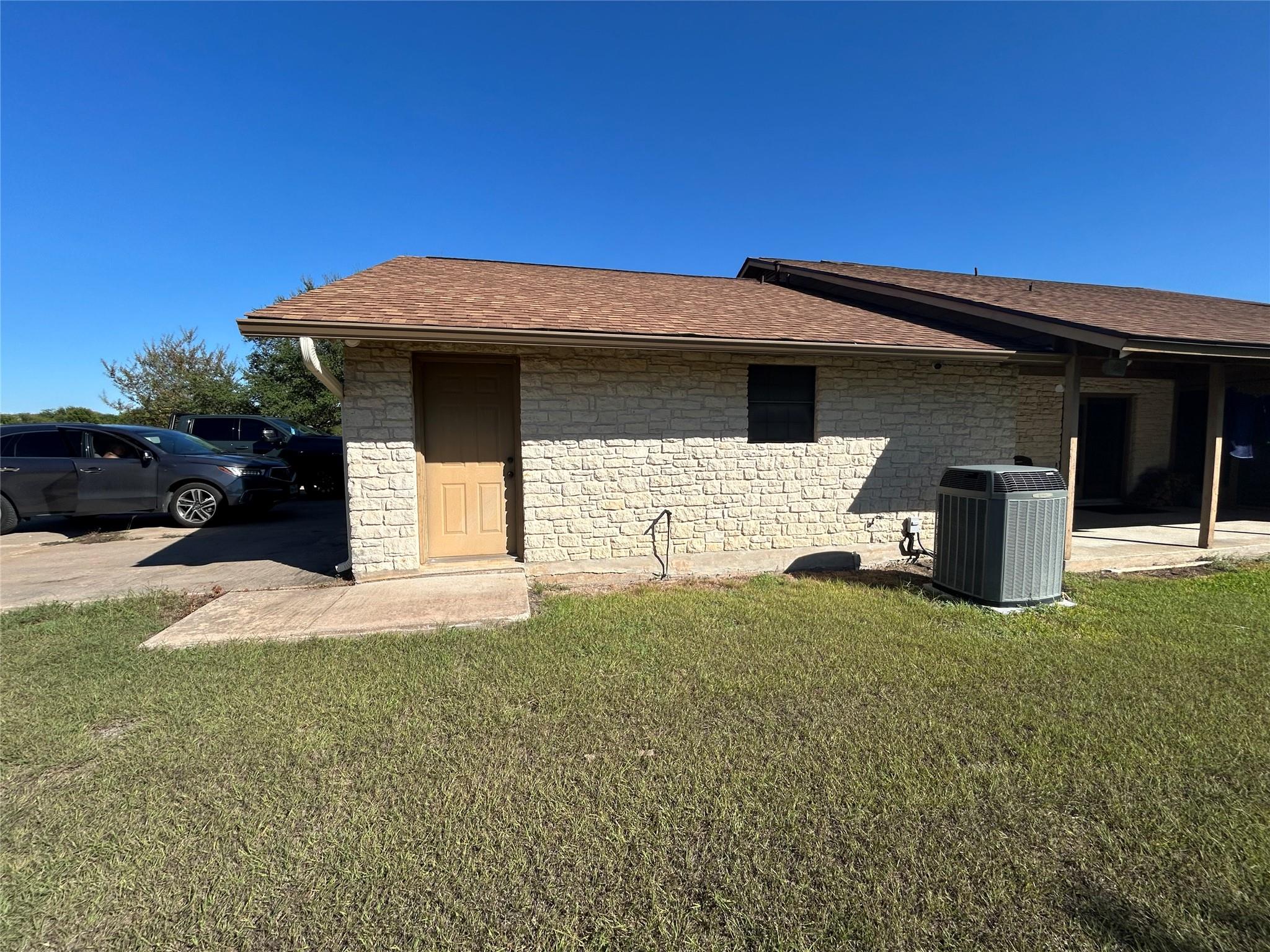 2432924 Property Photo 33