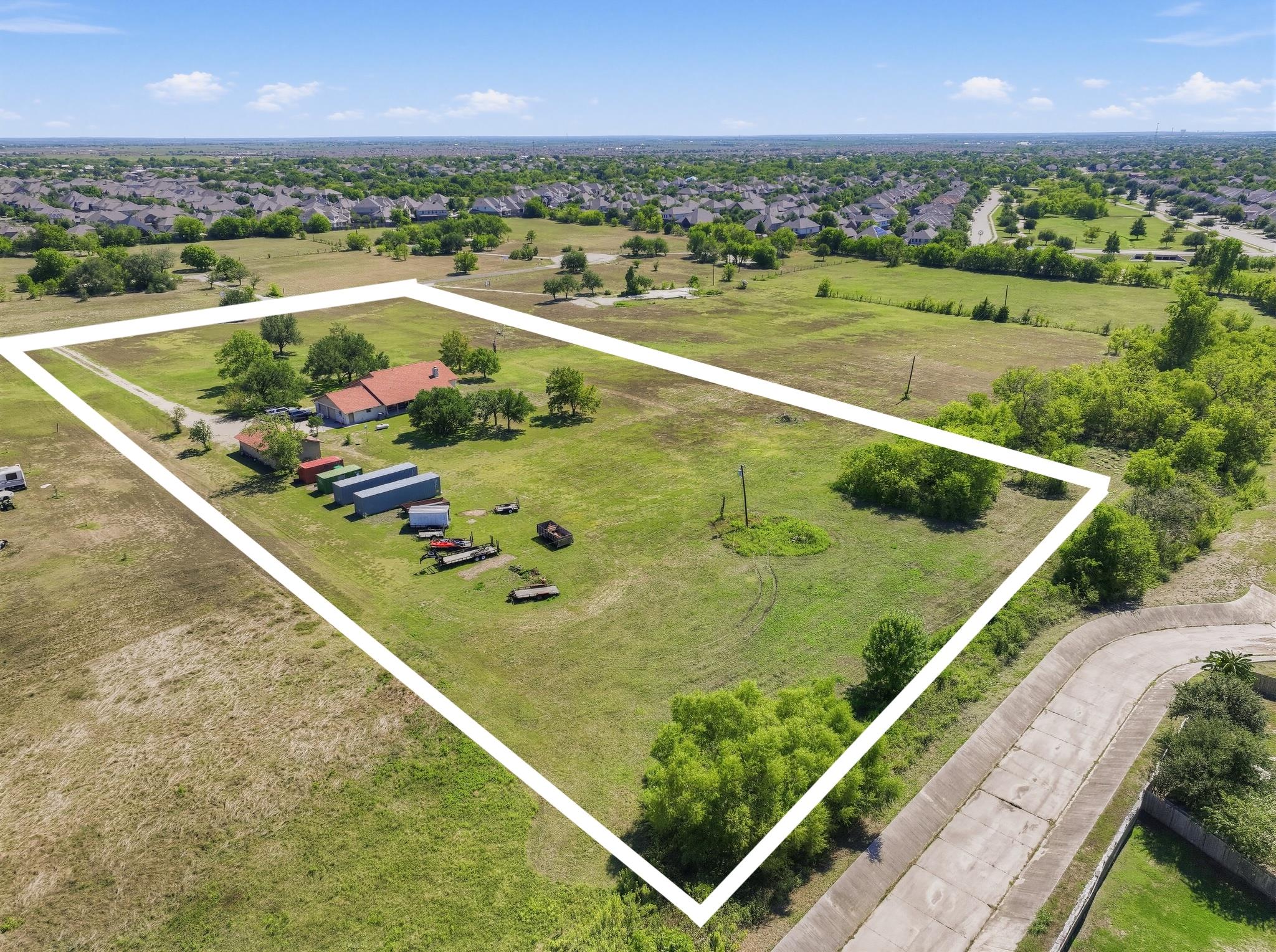 2432924 Property Photo 35
