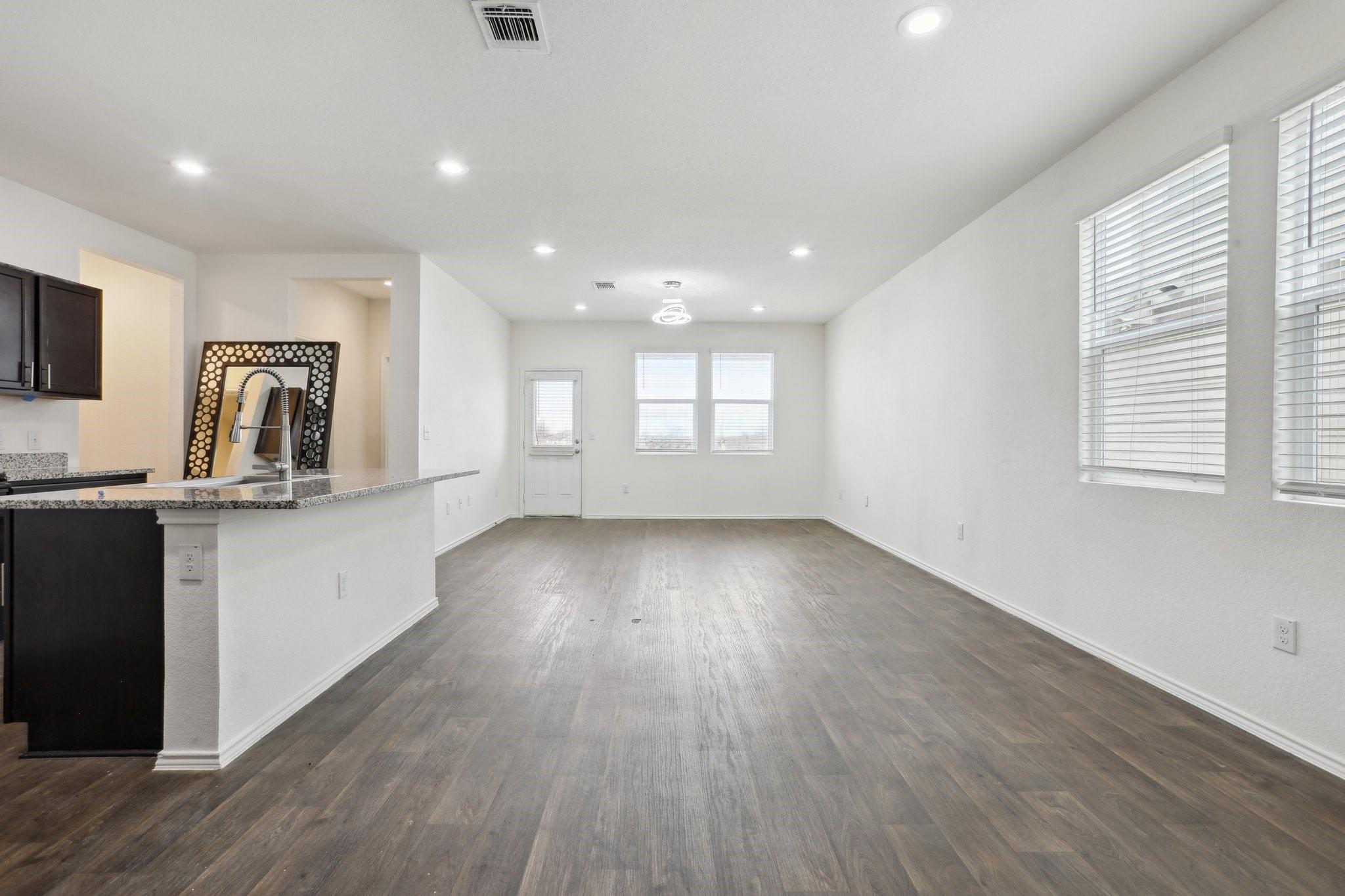 11908 Pyrite Rd Property Photo 4