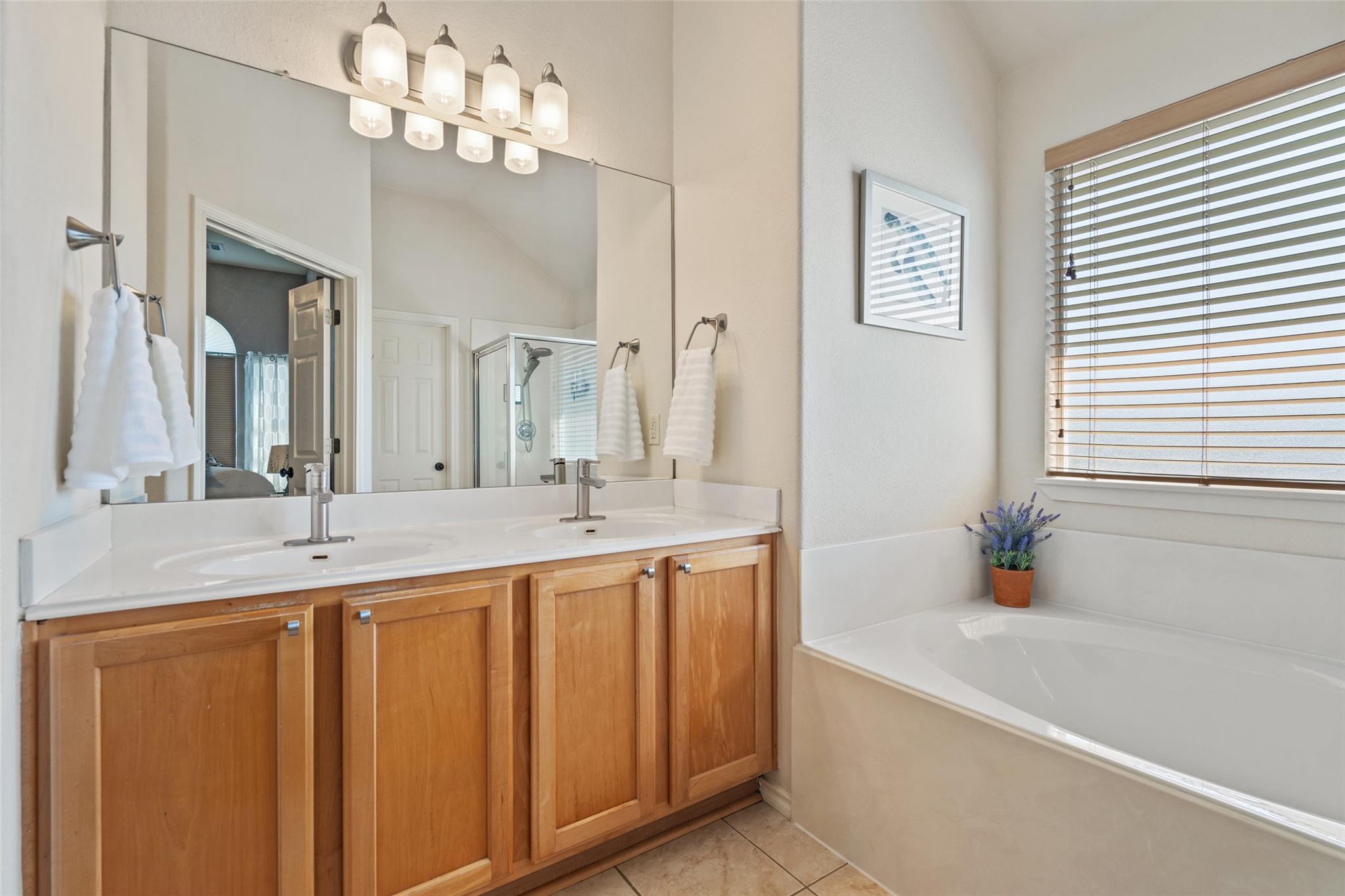 13605 Campesina Dr Property Photo 15