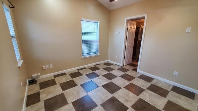 1116 Northwestern Ave #c Property Photo 4