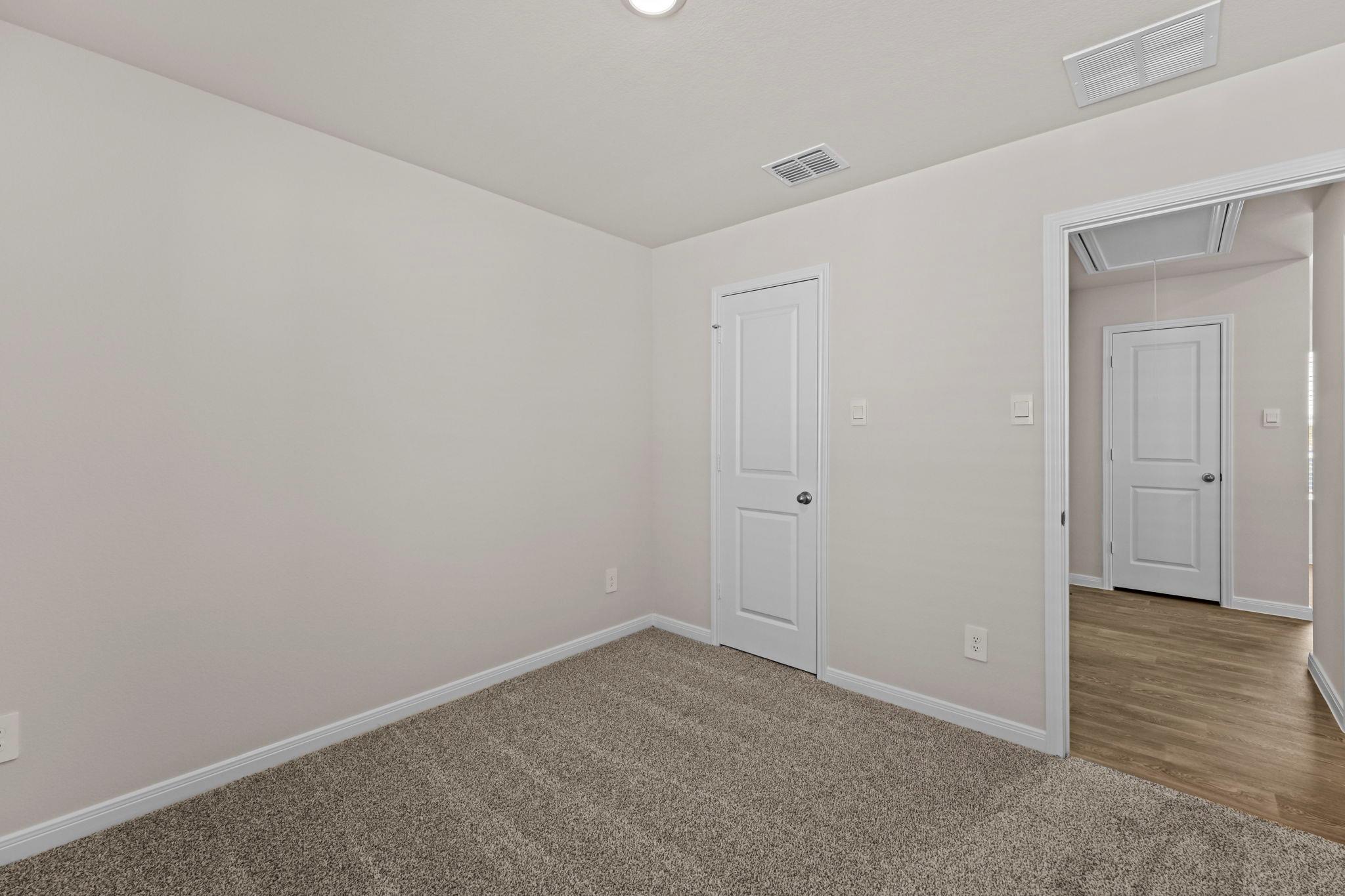 125 Raymondville Path Property Photo 10